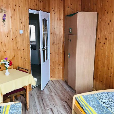 Pokoje Goscinne Ujsoly Luaran gambar